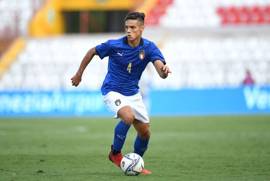 VICENZA, ITALY - SEPTEMBER 07: Samuele Ricci of Italy U21in action during the UEFA European Under-21 Championship Qualifier between Italy U21 and Montenegro U21 at Stadio Romeo Menti on September 07, 2021 in Vicenza, Italy. (Photo by Alessandro Sabattini/Getty Images) Under-21, Ricci verso la conferma da titolare: match cruciale contro la Bosnia- immagine 2