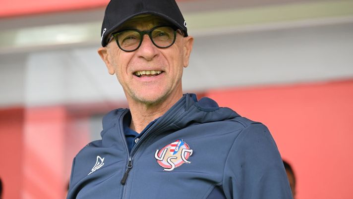 CREMONA, ITALY - MAY 20: Coach Davide Ballardini of US Cremonese reacts before the Serie A match between US Cremonese and Bologna FC at Stadio Giovanni Zini on May 20, 2023 in Cremona, Italy. (Photo by Marco M. Mantovani/Getty Images) Cremonese, Ballardini: “Vogliamo certamente fare una bella partita davanti a tante persone” - immagine 1