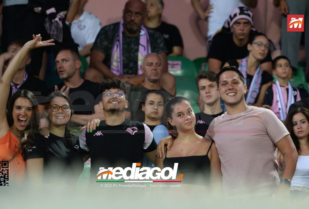FOTOTIFO, Palermo-Perugia 2-0: i tifosi allo stadio Renzo Barbera (Gallery) - immagine 18