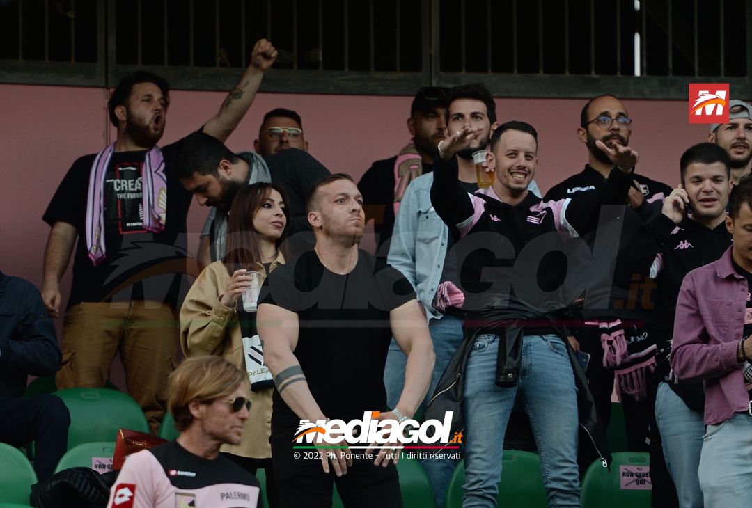 Fotogallery, i tifosi allo stadio per Palermo-Triestina 1-1 - immagine 38