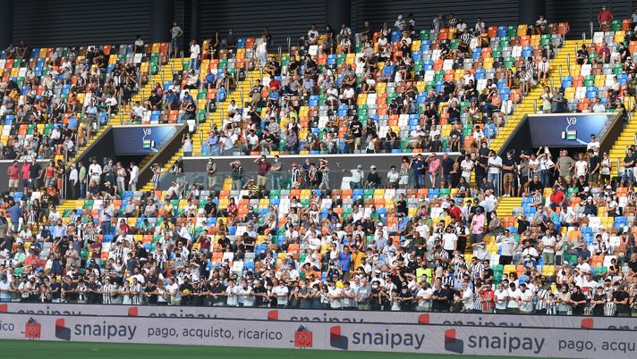 UDINE, ITALY - AUGUST 22:Udinese Calcio fans during the Serie A match between Udinese Calcio v Juventus at Dacia Arena on August 22, 2021 in Udine, Italy. (Photo by Alessandro Sabattini/Getty Images) 