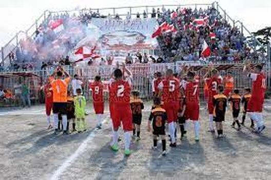 Il derby sfiorato 40 anni fa: ma il Napoli rimase in A e il Campania in C- immagine 2