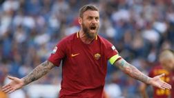 Roma, De Rossi in scadenza. La moglie non chiude all’estero: "Perché no?"