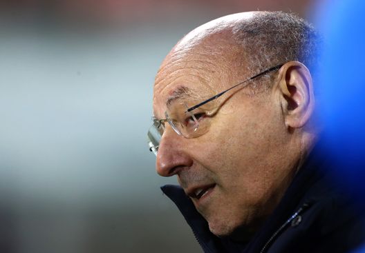 MILAN, ITALY - DECEMBER 09: Giuseppe Marotta, CEO of FC Internazionale looks on prior to the UEFA Champions League Group B stage match between FC Internazionale and Shakhtar Donetsk at Stadio Giuseppe Meazza on December 09, 2020 in Milan, Italy. Sporting stadiums around Italy remain under strict restrictions due to the Coronavirus Pandemic as Government social distancing laws prohibit fans inside venues resulting in games being played behind closed doors. (Photo by Marco Luzzani/Getty Images) MILAN, ITALY - DECEMBER 09: Giuseppe Marotta, CEO of FC Internazionale looks on prior to the UEFA Champions League Group B stage match between FC Internazionale and Shakhtar Donetsk at Stadio Giuseppe Meazza on December 09, 2020 in Milan, Italy. Sporting stadiums around Italy remain under strict restrictions due to the Coronavirus Pandemic as Government social distancing laws prohibit fans inside venues resulting in games being played behind closed doors. (Photo by Marco Luzzani/Getty Images)