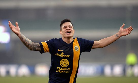 Iturbe con la maglia del Verona, con cui è stato assoluto protagonista 