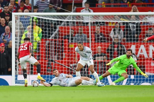 (Photo by Michael Regan/Getty Images) Il Manchester derby di Haaland e Sancho: “Sempre amici, ma adesso meglio vedersi di nascosto…”- immagine 2