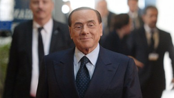 Berlusconi lascia la terapia intensiva, è in un reparto ordinario al San Raffaele