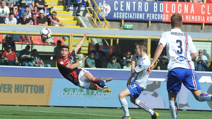 BOLOGNA, ITALY - APRIL 20: Riccardo Orsolini of Bologna FC scores his team's third goal during the Serie A match between Bologna FC and UC Sampdoria at Stadio Renato Dall'Ara on April 20, 2019 in Bologna, Italy. (Photo by Mario Carlini / Iguana Press/Getty Images) BOLOGNA, ITALY - APRIL 20: Riccardo Orsolini of Bologna FC scores his team's third goal during the Serie A match between Bologna FC and UC Sampdoria at Stadio Renato Dall'Ara on April 20, 2019 in Bologna, Italy. (Photo by Mario Carlini / Iguana Press/Getty Images)