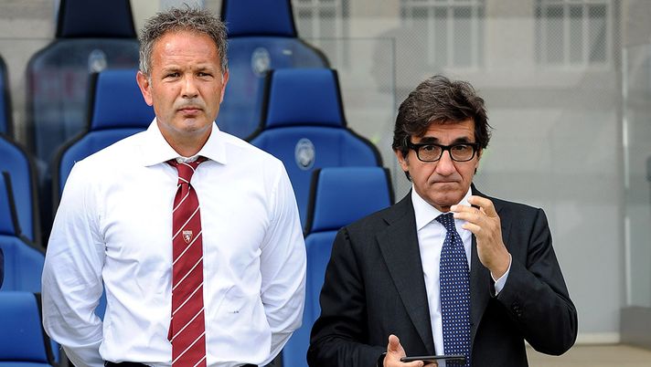 BERGAMO, ITALY - SEPTEMBER 11:  (L-R) Head Coach of FC Torino Sinisa Mihajlovic and President of FC Torino Urbano Cairo look during the Serie a match between Atalanta BC and FC Torino at Stadio Atleti Azzurri d'Italia on September 11, 2016 in Bergamo, Italy.  (Photo by Pier Marco Tacca/Getty Images) 