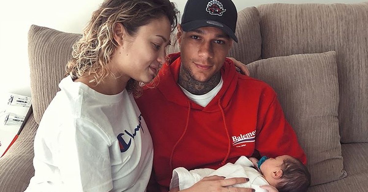 Gossip, Van der Wiel diventerà papà: l'annuncio della fidanzata Rose  Bertram su Instagram