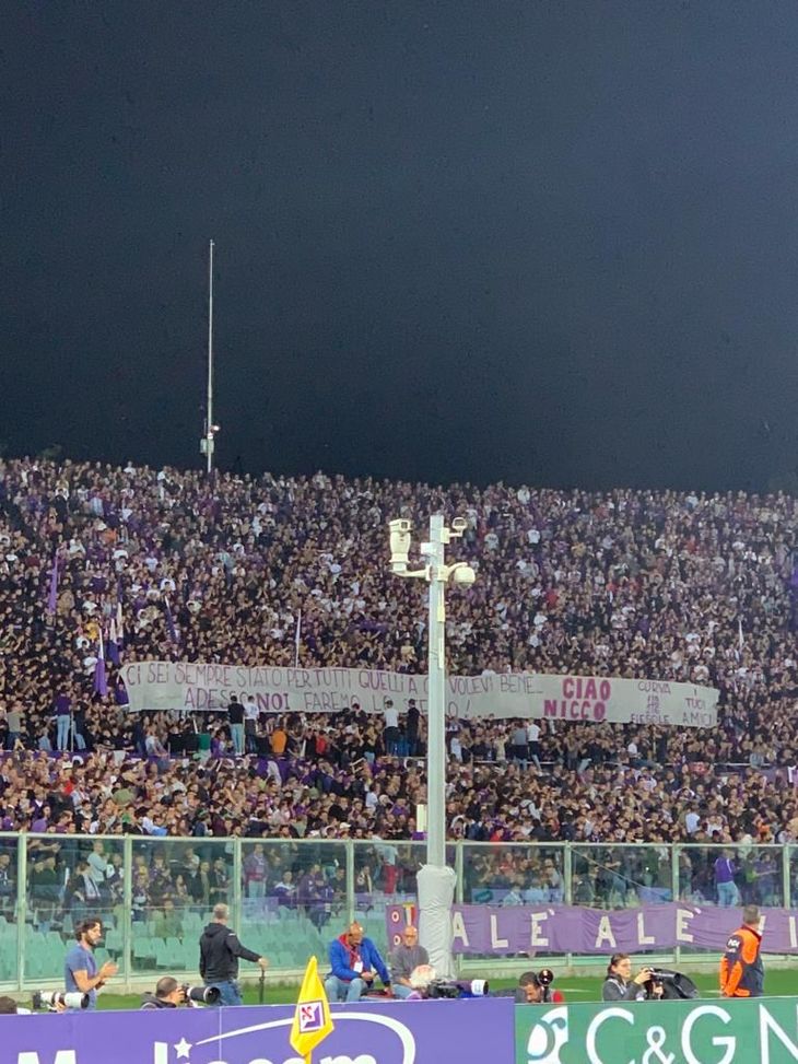 Pontassieve, inaugurata la panchina in ricordo del tifoso viola Niccolò Piattoli- immagine 3