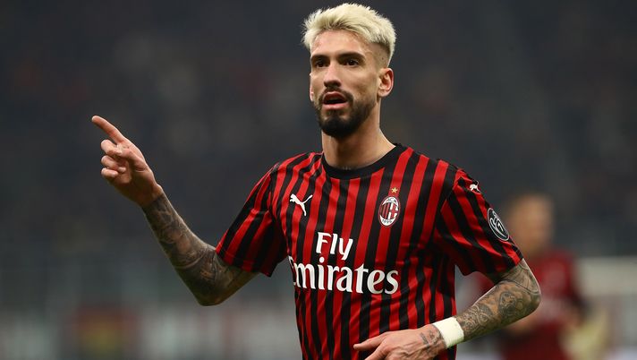 MILAN, ITALY - JANUARY 15:  Samuel Castillejo of AC Milan celebrates his goal during the Coppa Italia match between AC Milan and SPAL at Stadio Giuseppe Meazza on January 15, 2020 in Milan, Italy.  (Photo by Marco Luzzani/Getty Images) 