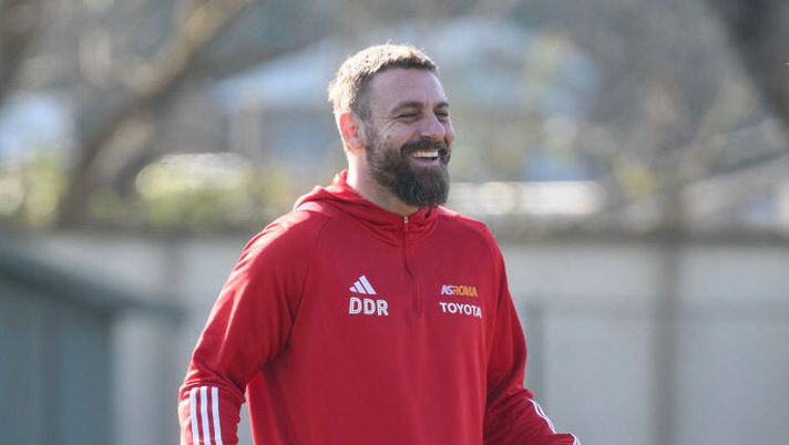 Verso Salernitana-Roma, De Rossi: “Niente paura”. Angeliño, martedì le visite mediche - immagine 1