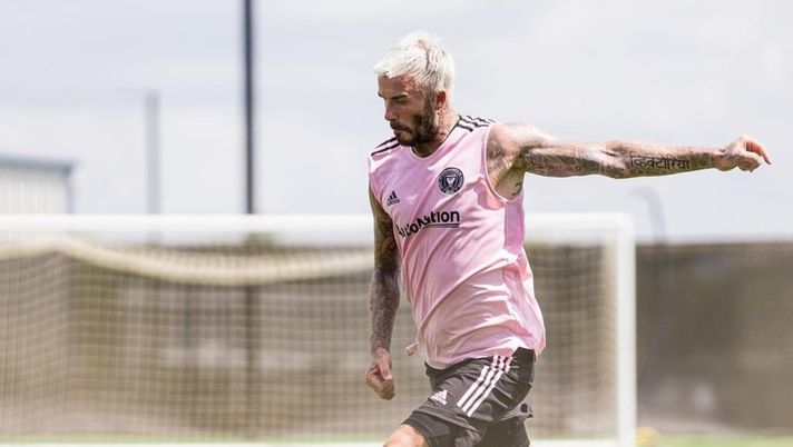 David Beckham sirenetto social: non gioca più ma si allena tutti i giorni, e Victoria gradisce… 