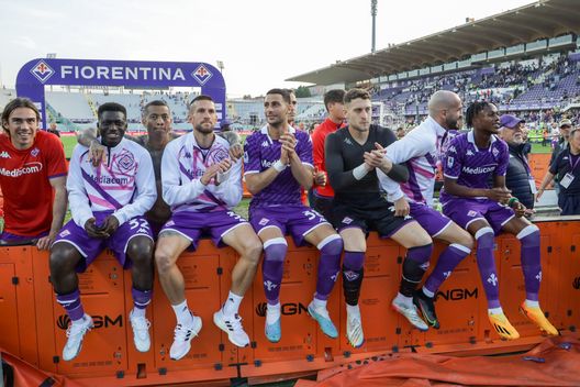 GERMOGLI PH: 27 MAGGIO 2023 FIRENZE STADIO ARTEMIO FRANCHI CAMPIONATO SERIE A FIORENTINA VS ROMA NELLA FOTO FESTEGGIAMENTI FIORENTINA Buso: “La sfida con il West Ham si sta già giocando. Vi spiego”- immagine 2