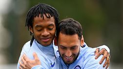Cuadrado torna in gruppo e Calhanoglu gli dà il bentornato sui social