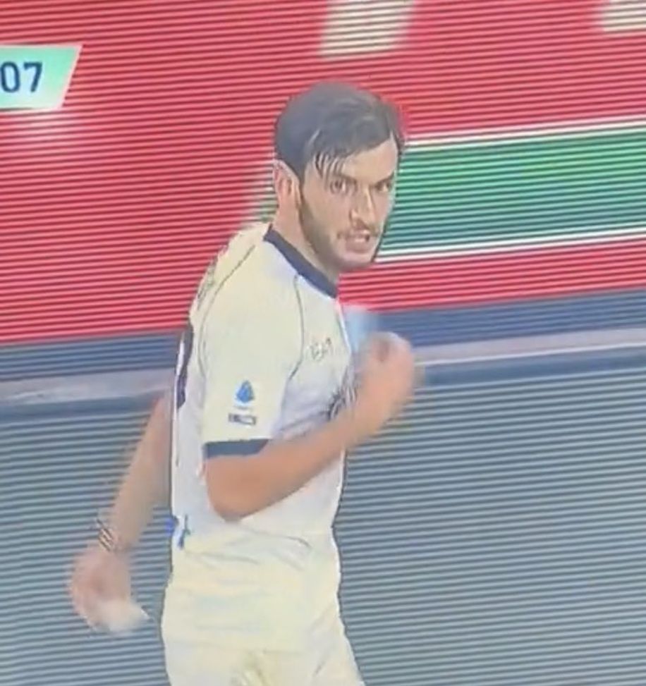 Napoli, ecco il gesto di Kvara a Rudi Garcia dopo il cambio con Zerbin- immagine 2