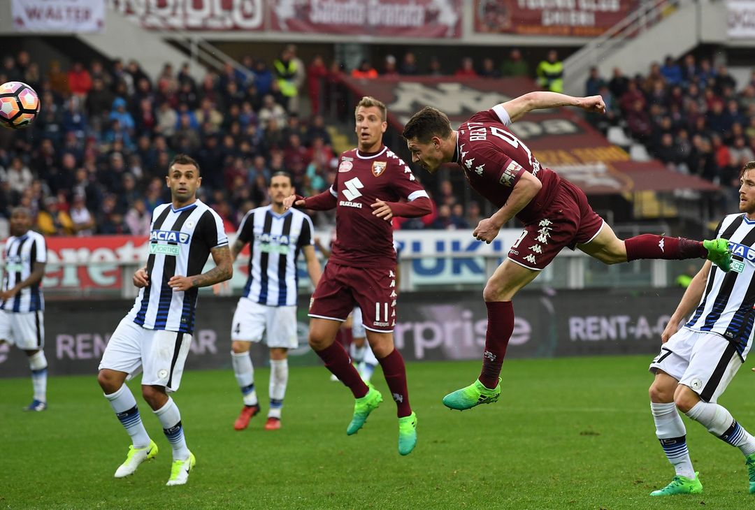  TURIN, ITALY - APRIL 02:  Andrea Belotti (C) of FC Torino scores a goal during the Serie A match between FC Torino and Udinese Calcio at Stadio Olimpico di Torino on April 2, 2017 in Turin, Italy.  (Photo by Valerio Pennicino/Getty Images) 