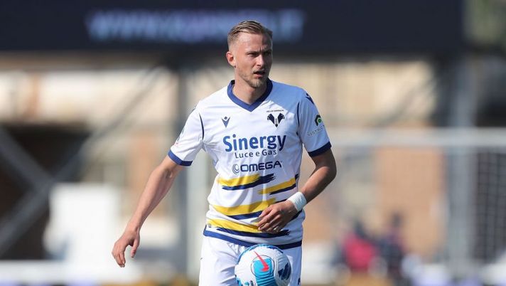 Verona-Napoli, le formazioni ufficiali: la scelta su Barak! Henry titolare, gioca Lozano - immagine 1