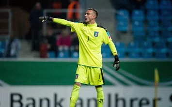  CHEMNITZ, GERMANY - NOVEMBER 09: Andrea Zaccagno of Italy reacts during the Under 20 International Friendly match between U20 of Germany and U20 of Italy at community4you Arena on November 9, 2017 in Chemnitz, Germany. (Photo by Thomas Eisenhuth/Bongarts/Getty Images)