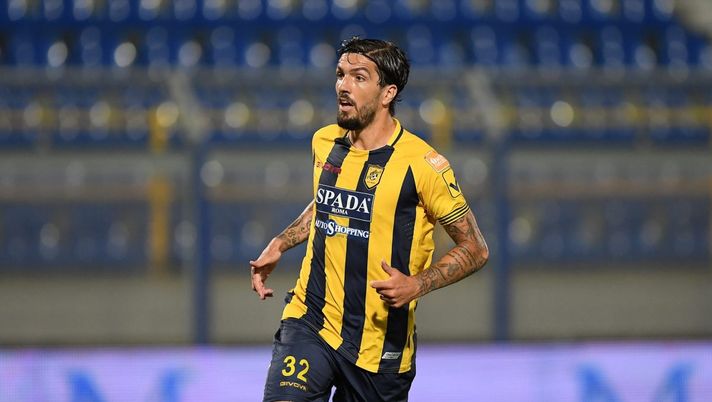 CASTELLAMMARE DI STABIA, ITALY - JUNE 26: Francesco Forte of SS Juve Stabia during the serie B match between SS Juve Stabia and AS Livorno Romeo Menti Stadium on June 26, 2020 in Castellammare di Stabia, Italy. (Photo by Francesco Pecoraro/Getty Images for Lega Serie B) 