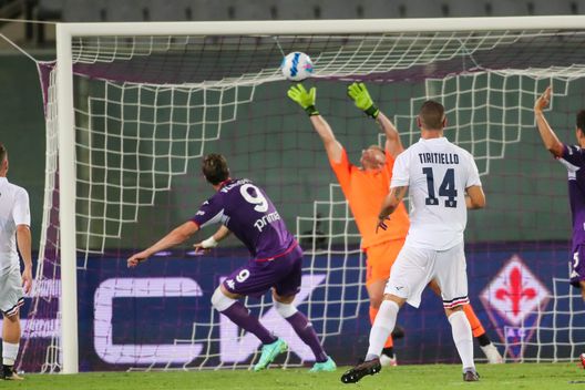GERMOGLI PH: 13 AGOSTO 2021 FIRENZE STADIO FRANCHI COPPA ITALIA FIORENTINA VS COSENZA NELLA FOTO GOL VLAHOVIC GERMOGLI PH: 13 AGOSTO 2021 FIRENZE STADIO FRANCHI COPPA ITALIA FIORENTINA VS COSENZA NELLA FOTO GOL VLAHOVIC