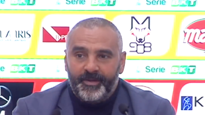 Lecce, Liverani: “Tutto dipende da noi, dobbiamo portare a casa gli scontri diretti”. E sull’accoglienza del Barbera… Lecce, Liverani: “Tutto dipende da noi, dobbiamo portare a casa gli scontri diretti”. E sull’accoglienza del Barbera…