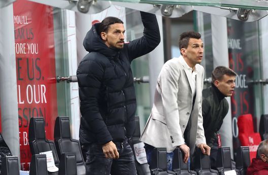 MILAN, ITALY - MARCH 03: Zlatan Ibrahimovic of A.C. Milan watches the game from the bench during the Serie A match between AC Milan and Udinese Calcio at Stadio Giuseppe Meazza on March 03, 2021 in Milan, Italy. Sporting stadiums around Italy remain under strict restrictions due to the Coronavirus Pandemic as Government social distancing laws prohibit fans inside venues resulting in games being played behind closed doors. (Photo by Marco Luzzani/Getty Images) MILAN, ITALY - MARCH 03: Zlatan Ibrahimovic of A.C. Milan watches the game from the bench during the Serie A match between AC Milan and Udinese Calcio at Stadio Giuseppe Meazza on March 03, 2021 in Milan, Italy. Sporting stadiums around Italy remain under strict restrictions due to the Coronavirus Pandemic as Government social distancing laws prohibit fans inside venues resulting in games being played behind closed doors. (Photo by Marco Luzzani/Getty Images)