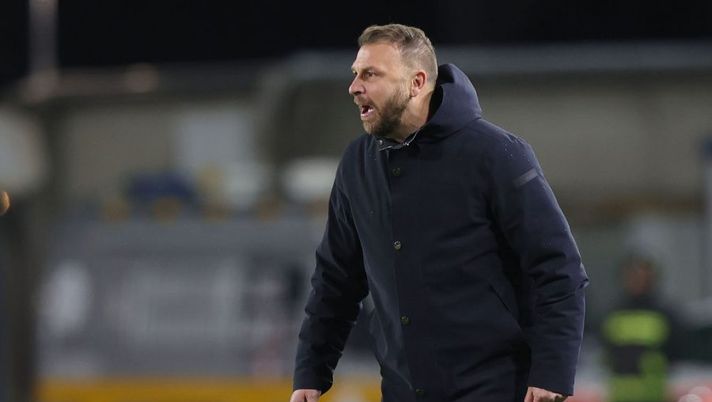 EMPOLI, ITALY - JANUARY 16: Paolo Zanetti manager of Empoli FC reacts during the Serie A match between Empoli FC and UC Sampdoria at Stadio Carlo Castellani on January 16, 2023 in Empoli, Italy. (Photo by Gabriele Maltinti/Getty Images) Zanetti: “Bandinelli gioca con una microfrattura, Vicario straordinario e Ismajli KO” - immagine 1