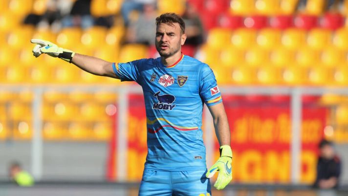 Infortunio per Gabriel: si ferma il portiere del Lecce, cambio obbligato - immagine 1