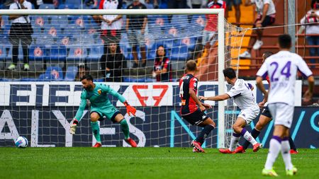 GENOA, ITALY - SEPTEMBER 18: Giacomo Bonaventura of Fiorentina scores a goal during the Serie A match between Genoa CFC and AFC Fiorentina at Stadio Luigi Ferraris on September 18, 2021 in Genoa, Italy. (Photo by Getty Images) GENOA, ITALY - SEPTEMBER 18: Giacomo Bonaventura of Fiorentina scores a goal during the Serie A match between Genoa CFC and AFC Fiorentina at Stadio Luigi Ferraris on September 18, 2021 in Genoa, Italy. (Photo by Getty Images)