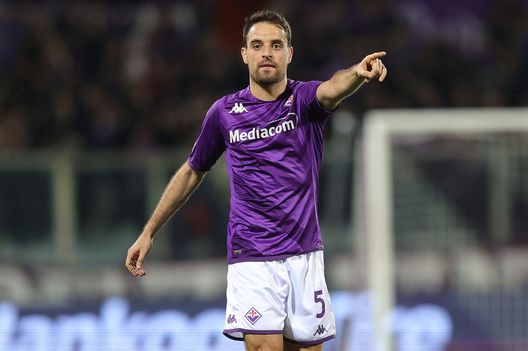 FLORENCE, ITALY - MARCH 09: Giacomo Bonaventura of ACF Fiorentina gestures during the UEFA Europa Conference League round of 16 leg one match between ACF Fiorentina and Sivasspor at Stadio Artemio Franchi on March 9, 2023 in Florence, Italy. (Photo by Gabriele Maltinti/Getty Images) Amrabat non si può fermare. I compiti di Igor e Bonaventura- immagine 2