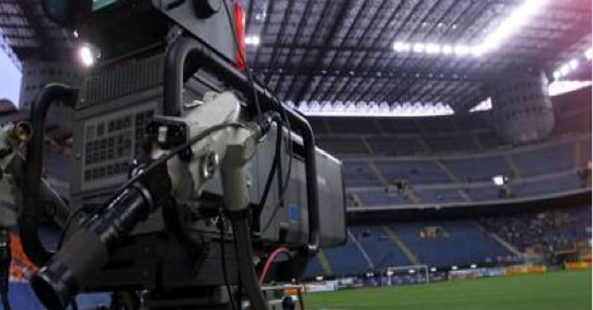 Diritti tv Serie A, il Tribunale di Milano da ragione a Sky bando da