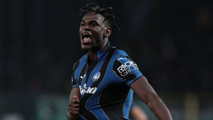 BERGAMO, ITALY - NOVEMBER 02: Duvan Zapata of Atalanta BC celebrates after scoring their side's second goal during the UEFA Champions League group F match between Atalanta and Manchester United at Gewiss Stadium on November 02, 2021 in Bergamo, Italy. (Photo by Emilio Andreoli/Getty Images)  Atalanta, riposa Zapata: come gestirlo al fantacalcio per il turno infrasettimanale - immagine 1
