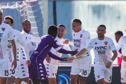 GERMOGLI PH: 22 NOVEMBRE 2020 FIRENZE STADIO ARTEMIO FRANCHI SERIE A FIORENTINA VS BENEVENTO NELLA FOTO ESULTANZA BENEVESNTO GOL DI IMPROTA GERMOGLI PH: 22 NOVEMBRE 2020 FIRENZE STADIO ARTEMIO FRANCHI SERIE A FIORENTINA VS BENEVENTO NELLA FOTO ESULTANZA BENEVESNTO GOL DI IMPROTA