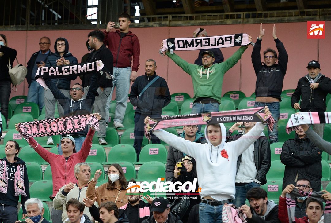 FOTO, i tifosi allo stadio per Palermo – Potenza 2-0 (Gallery) - immagine 33