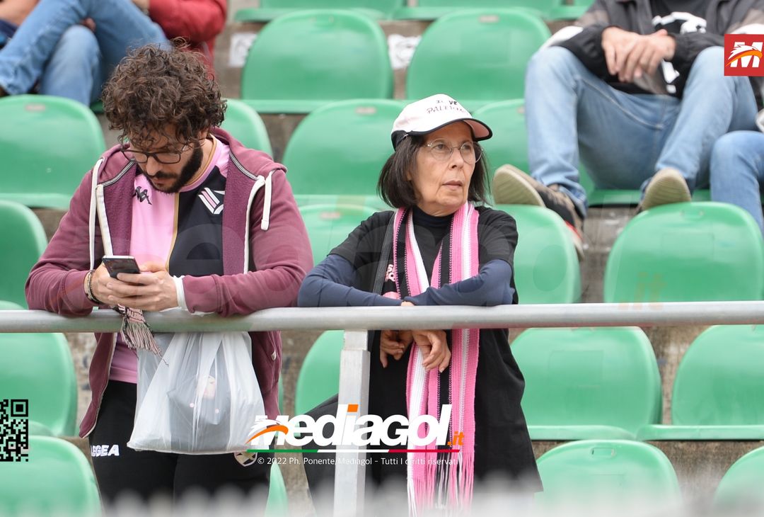 FOTOTIFO Palermo-Pisa 3-3, i tifosi allo Stadio “Renzo Barbera” (Gallery) - immagine 2