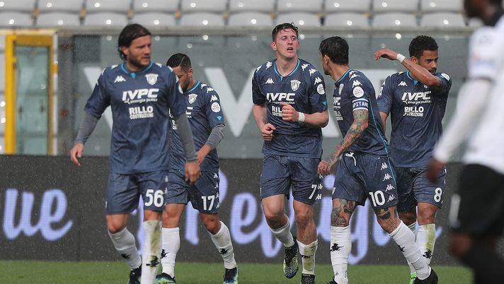 LA SPEZIA, ITALY - MARCH 06: Adolfo Julian Gaich of Benevento Calcio celebrates after scoring a goal during the Serie A match between Spezia Calcio and Benevento Calcio at Stadio Alberto Picco on March 6, 2021 in La Spezia, Italy. (Photo by Gabriele Maltinti/Getty Images) LA SPEZIA, ITALY - MARCH 06: Adolfo Julian Gaich of Benevento Calcio celebrates after scoring a goal during the Serie A match between Spezia Calcio and Benevento Calcio at Stadio Alberto Picco on March 6, 2021 in La Spezia, Italy. (Photo by Gabriele Maltinti/Getty Images)
