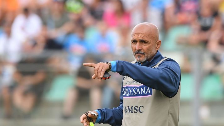 CASTEL DI SANGRO, ITALY - JULY 28: Luciano Spalletti of Napoli during a training session on July 28, 2022 in Castel di Sangro, Italy. (Photo by SSC NAPOLI/SSC NAPOLI via Getty Images) Alvino e il retroscena su Spalletti: “Ogni sera a cena a Rivisondoli” - immagine 1