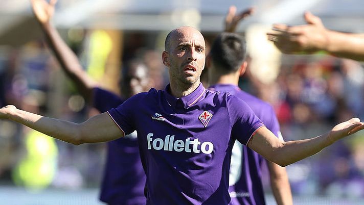 FLORENCE, ITALY - OCTOBER 16: Borja Valero of ACF Fiorentina shows his dejection during the Serie A match between ACF Fiorentina and Atalanta BC at Stadio Artemio Franchi on October 16, 2016 in Florence, Italy. (Photo by Gabriele Maltinti/Getty Images) Borja Valero, Krejci e Papu Gomez: ecco la spiegazione del voto - immagine 1