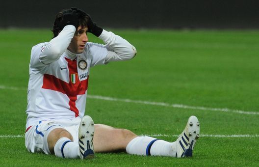 MILAN, ITALY - MARCH 07:  Diego Milito of FC Internazionale Milano reacts during the Serie A match between FC Internazionale Milano and Genoa CFC at Stadio Giuseppe Meazza on March 7, 2010 in Milan, Italy.  (Photo by Valerio Pennicino/Getty Images) 