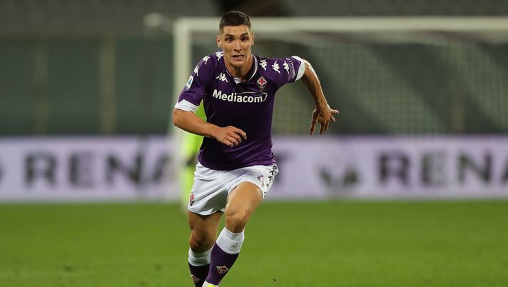 FLORENCE, ITALY - OCTOBER 02: Nikola Milenkovic of ACF Fiorentina in action during the Serie A match between ACF Fiorentina and UC Sampdoria at Stadio Artemio Franchi on October 2, 2020 in Florence, Italy. (Photo by Gabriele Maltinti/Getty Images) FLORENCE, ITALY - OCTOBER 02: Nikola Milenkovic of ACF Fiorentina in action during the Serie A match between ACF Fiorentina and UC Sampdoria at Stadio Artemio Franchi on October 2, 2020 in Florence, Italy. (Photo by Gabriele Maltinti/Getty Images)