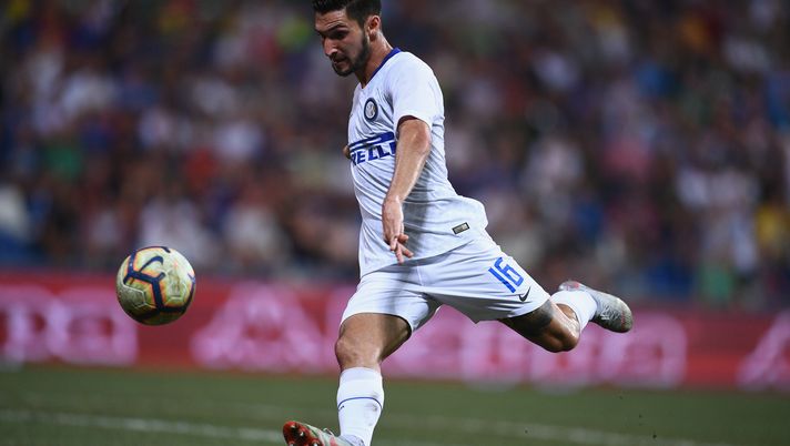 REGGIO NELL'EMILIA, ITALY - AUGUST 19:  Matteo Politano of FC Internazionale in action during the serie A match between US Sassuolo and FC Internazionale at Mapei Stadium - Citta' del Tricolore on August 19, 2018 in Reggio nell'Emilia, Italy.  (Photo by Claudio Villa - Inter/Inter via Getty Images) 