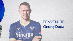 Ufficiale, Duda all’Hellas