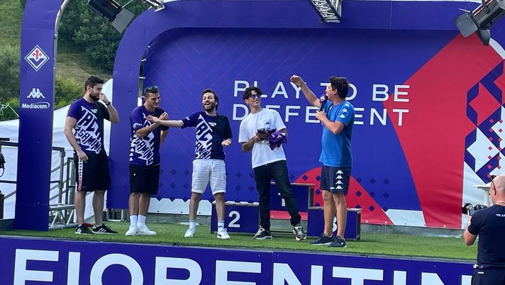 FOTO VN – Guarda chi c’è! Hell Raton ospite speciale al Viola Village - immagine 1