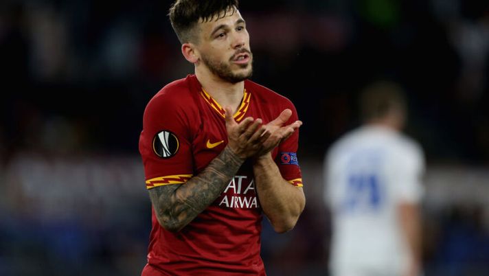 ROME, ITALY - FEBRUARY 20: Carles Perez of AS Roma reacts during the UEFA Europa League round of 32 first leg match between AS Roma and KAA Gent at Stadio Olimpico on February 20, 2020 in Rome, Italy. (Photo by Paolo Bruno/Getty Images) Roma, Sky: “Attenzione a questo possibile scambio col Valencia in vista di giugno” - immagine 1