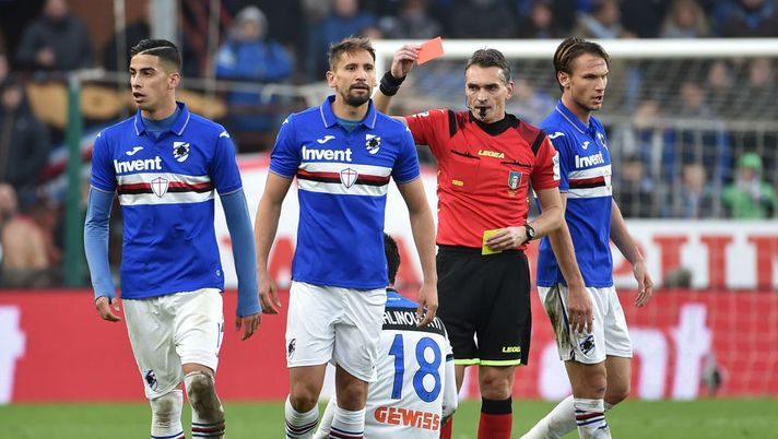 GENOA, ITALY - NOVEMBER 10: Referee Irrati red card for Ruslan Malinovskyj of Atalanta BC during the Serie A match between UC Sampdoria and Atalanta BC at Stadio Luigi Ferraris on November 10, 2019 in Genoa, Italy. (Photo by Paolo Rattini/Getty Images) GENOA, ITALY - NOVEMBER 10: Referee Irrati red card for Ruslan Malinovskyj of Atalanta BC during the Serie A match between UC Sampdoria and Atalanta BC at Stadio Luigi Ferraris on November 10, 2019 in Genoa, Italy. (Photo by Paolo Rattini/Getty Images)