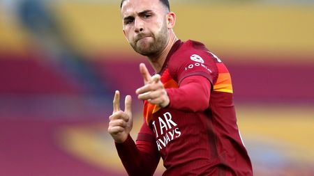 ROME, ITALY - APRIL 11: Borja Mayoral of A.S Roma celebrates after scoring their side's first goal during the Serie A match between AS Roma and Bologna FC at Stadio Olimpico on April 11, 2021 in Rome, Italy. Sporting stadiums around Italy remain under strict restrictions due to the Coronavirus Pandemic as Government social distancing laws prohibit fans inside venues resulting in games being played behind closed doors. (Photo by Paolo Bruno/Getty Images)