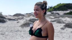 La dolce attesa di Costanza Caracciolo (e Bobo Vieri): il pancione è esploso