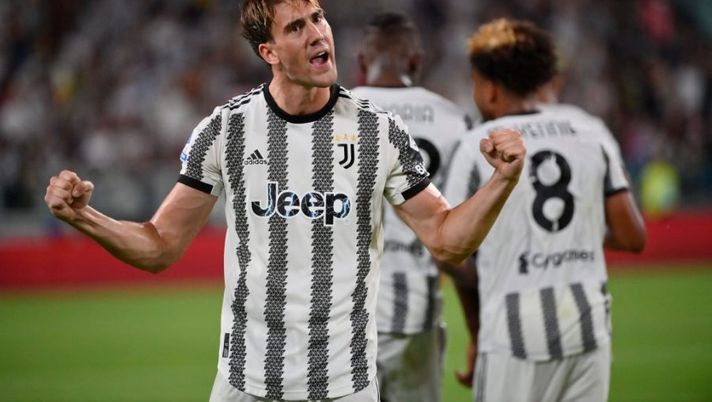 TURIN, ITALY - AUGUST 15: Dusan Vlahovic of Juventus FC celebrates a goal during the Serie A match between Juventus and US Sassuolo at Allianz Stadium on August 15, 2022 in Turin, . (Photo by Stefano Guidi/Getty Images) Bonucci out e torna Di Maria: le prove di formazione della Juve con la certezza Vlahovic - immagine 1